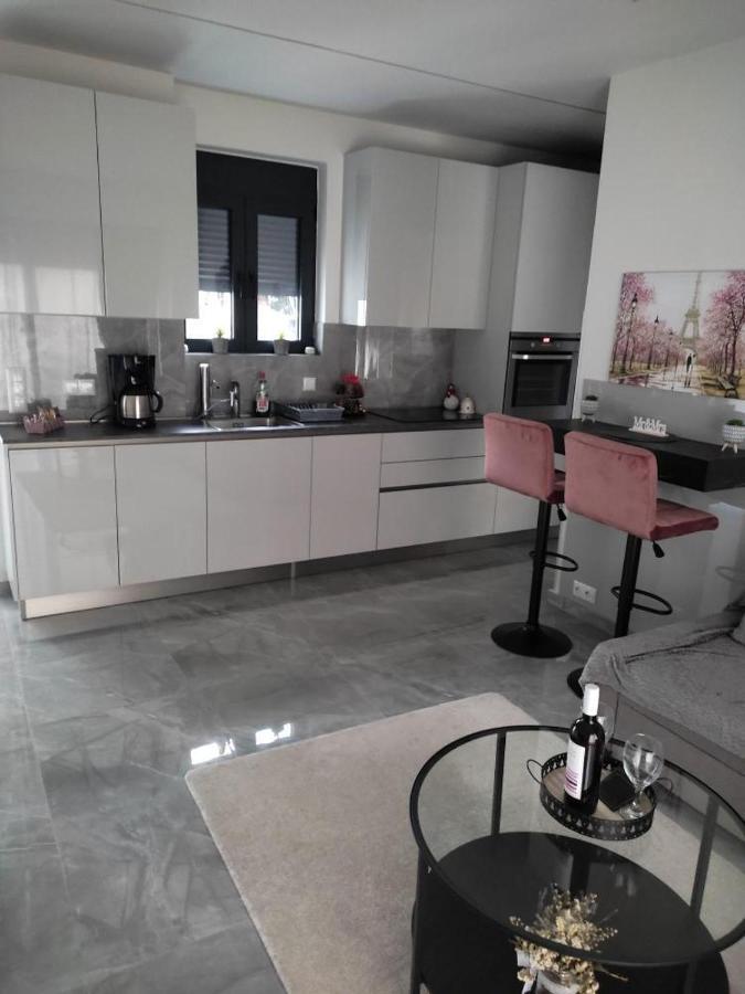 Olina'S Luxury Apartment Trikala  Bagian luar foto